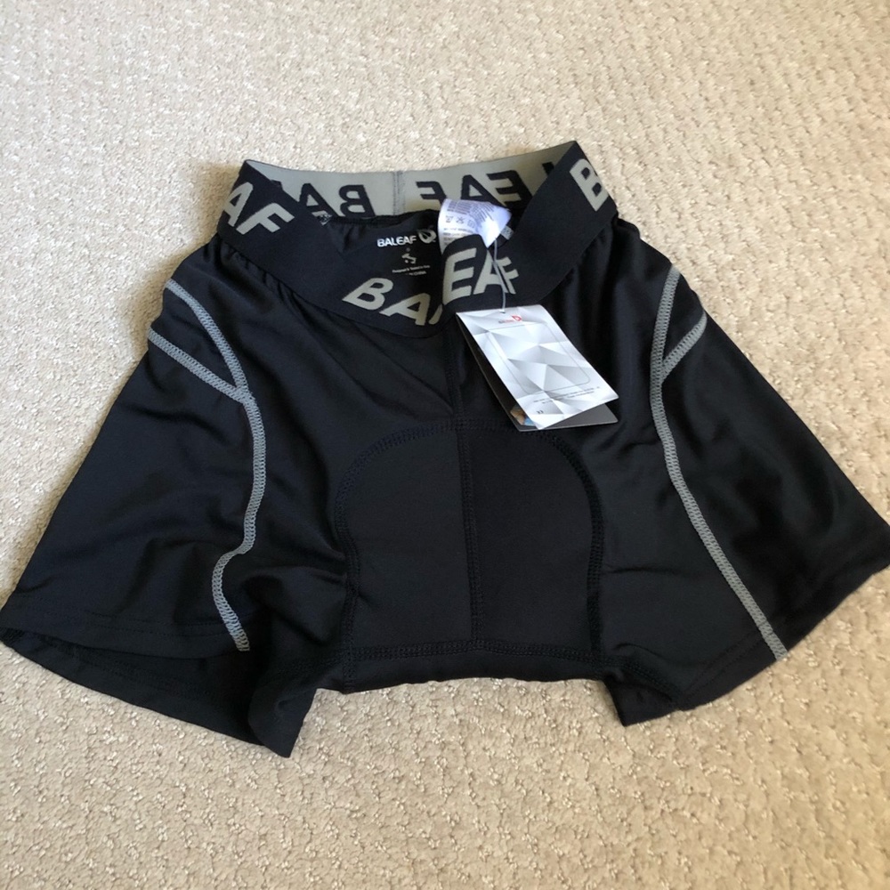 NWT Baleaf bike shorts